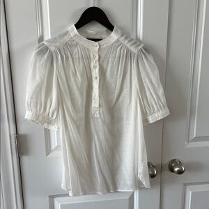 Banana Republic cream Henley neck short sleeved women’s blouse size M